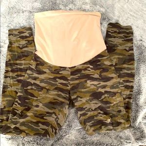 Camo maternity leggings